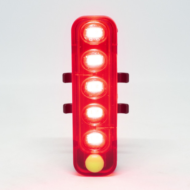 Hátsó, LED-es kerékpár lámpa / USB-ről tölthető (QX-W05)