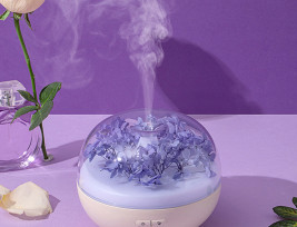 Aromaterápiás párologtató élethű művirág dekorációval, világítással - 180 ml