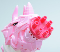 Triceratopszos buborékfújó, rózsaszín