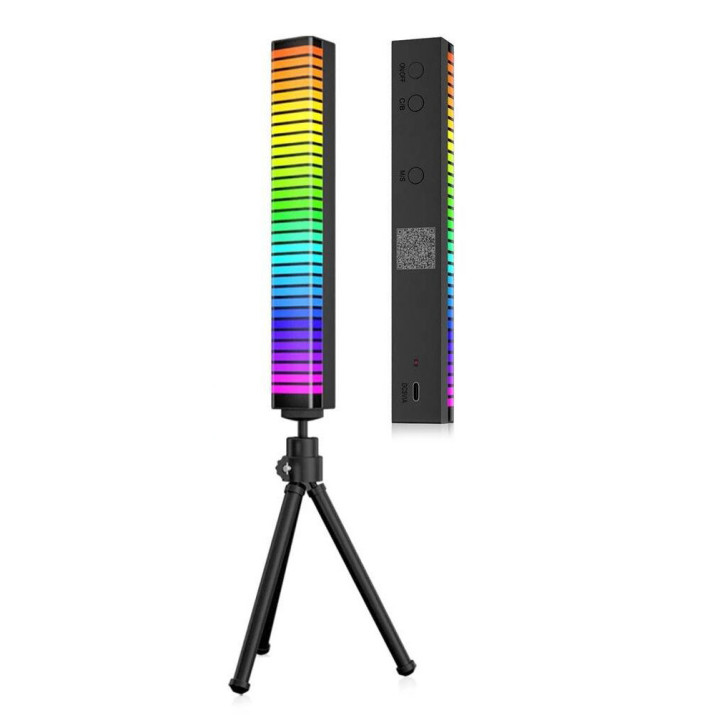 Tripodos hangmegjelenítő világítás RGB fénnyel