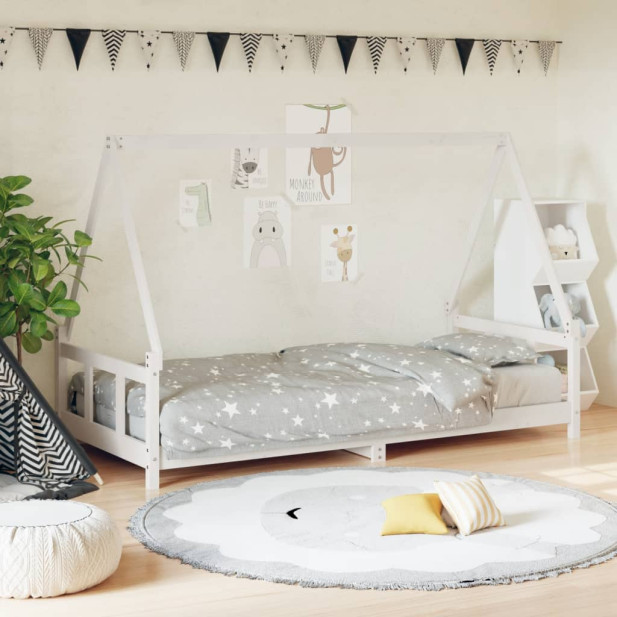 Fehér tömör fenyőfa gyerekágykeret 90 x 200 cm - utánvéttel vagy ingyenes szállítással
