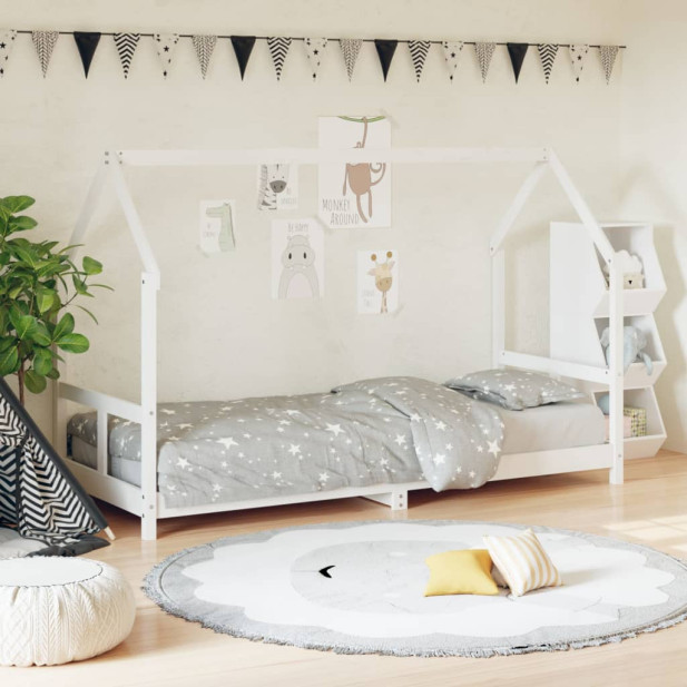 Fehér tömör fenyőfa gyerekágykeret 80 x 200 cm - utánvéttel vagy ingyenes szállítással