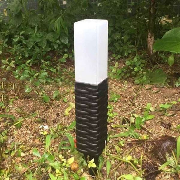Solar rattan kerti lámpa / leszúrható,  1 db